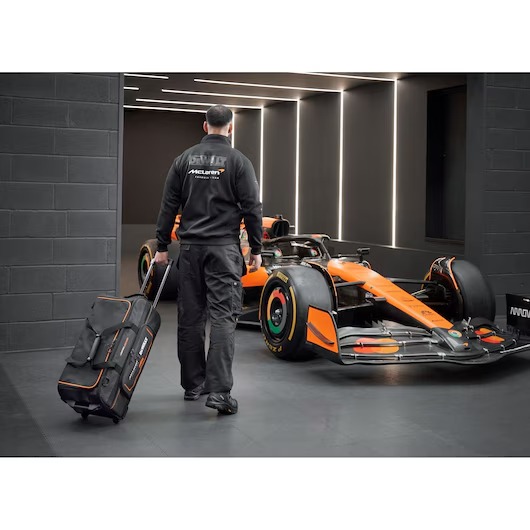 DEWALT X MCLAREN F1 TEAM TEKERLEKLİ BAVUL ÇANTA