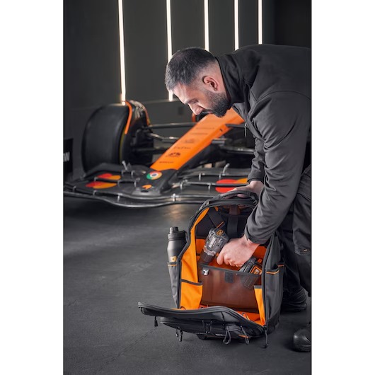DEWALT X MCLAREN F1 TEAM TEKERLEKLİ TAKIM ÇANTASI